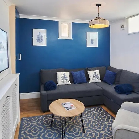 Refurbished Seaside Retreat In The Heart Of Cromer Exterior photo