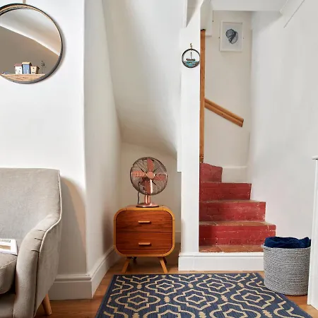 Refurbished Seaside Retreat In The Heart Of Cromer Exterior photo