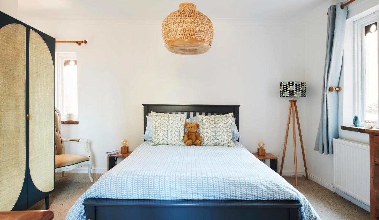Refurbished Seaside Retreat In The Heart Of *